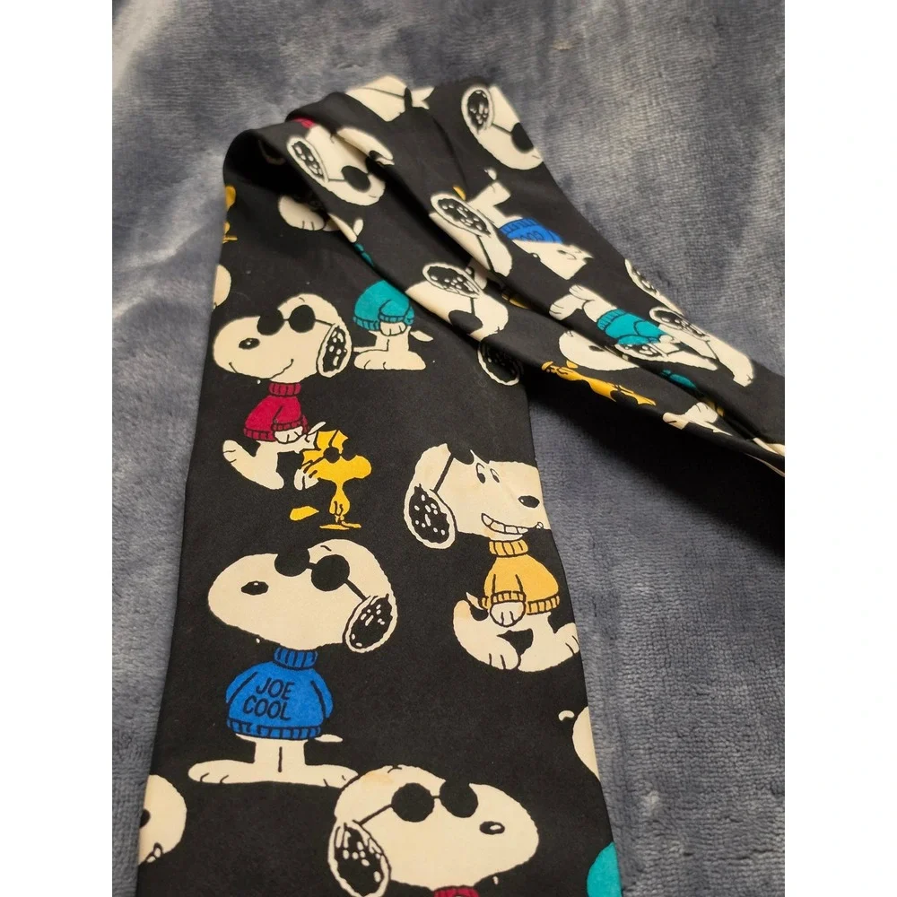 Vintage Snoopy & Friends Joe Cool Silk Tie Black Peanuts Woodstock Made in USA